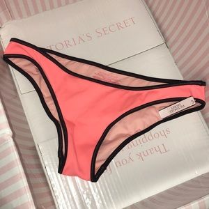 Victoria’s Secret surf strappy bikini bottoms